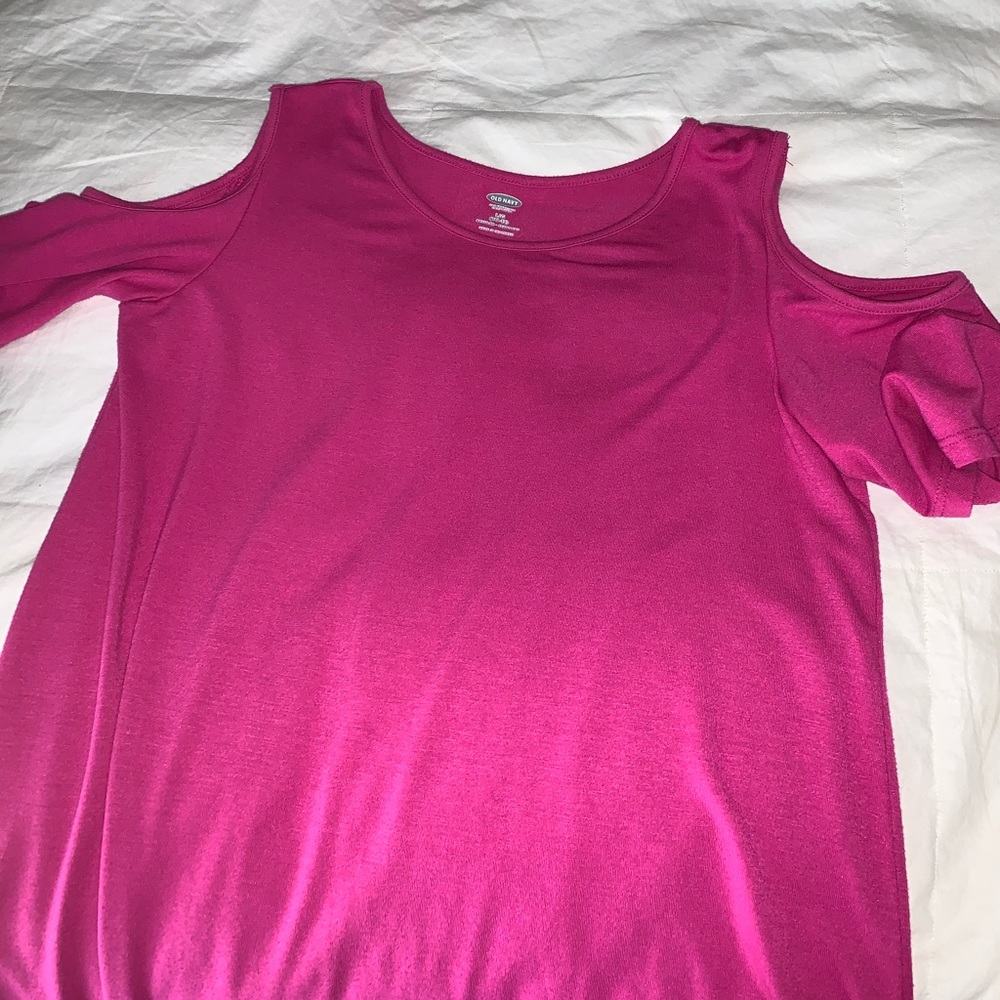 A pink top!